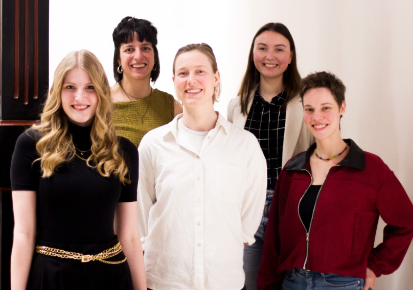 Die Preisträgerinnen des BDK-Preises 2025 (von links nach rechts): Saskia Freemann, Eleftheria 
Theodorakis, Constanze Cremering, Kristina Reispich, Theda Weers 
